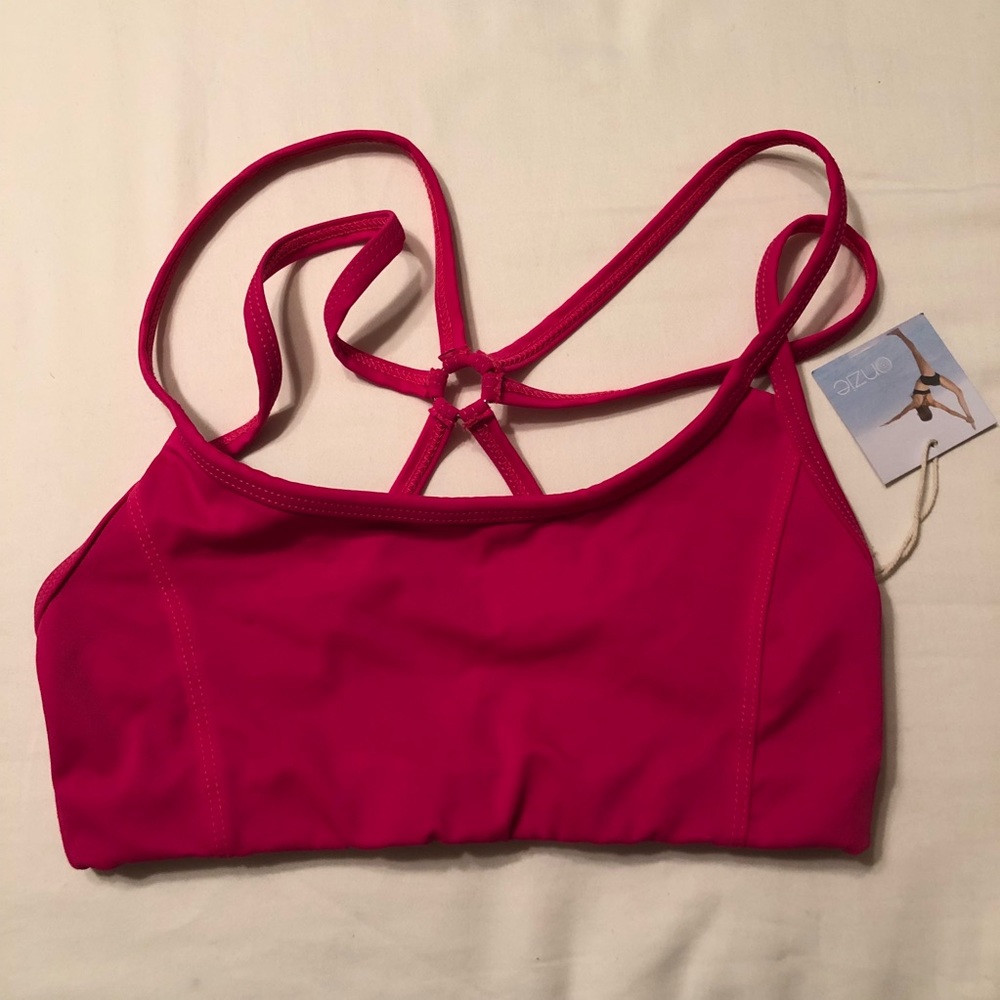 NWT - Onzie Sports/Yoga Circle Back Pink Bra S/M